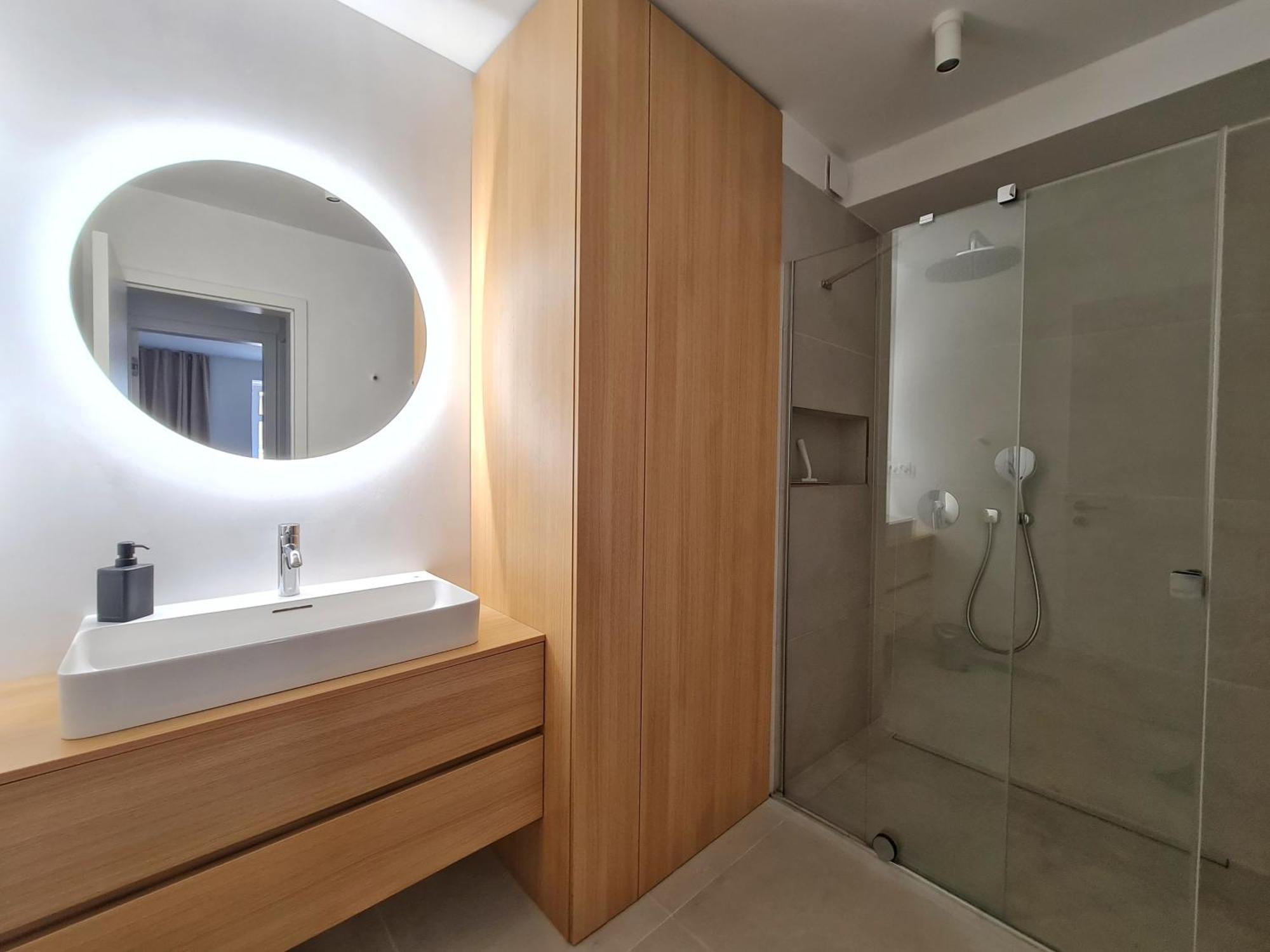 Beautiful New Apt In Old Town Near Train Station - Free Parking Bratislava Esterno foto