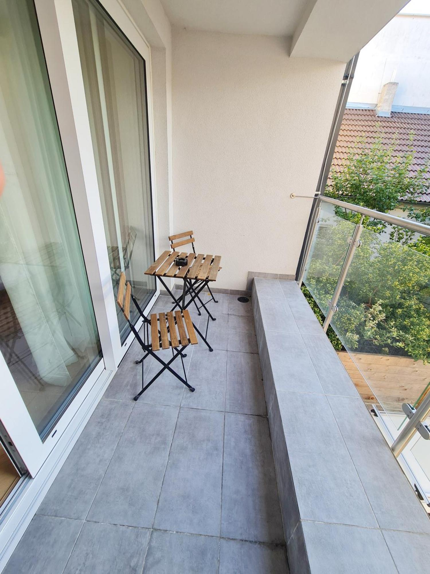 Beautiful New Apt In Old Town Near Train Station - Free Parking Bratislava Esterno foto